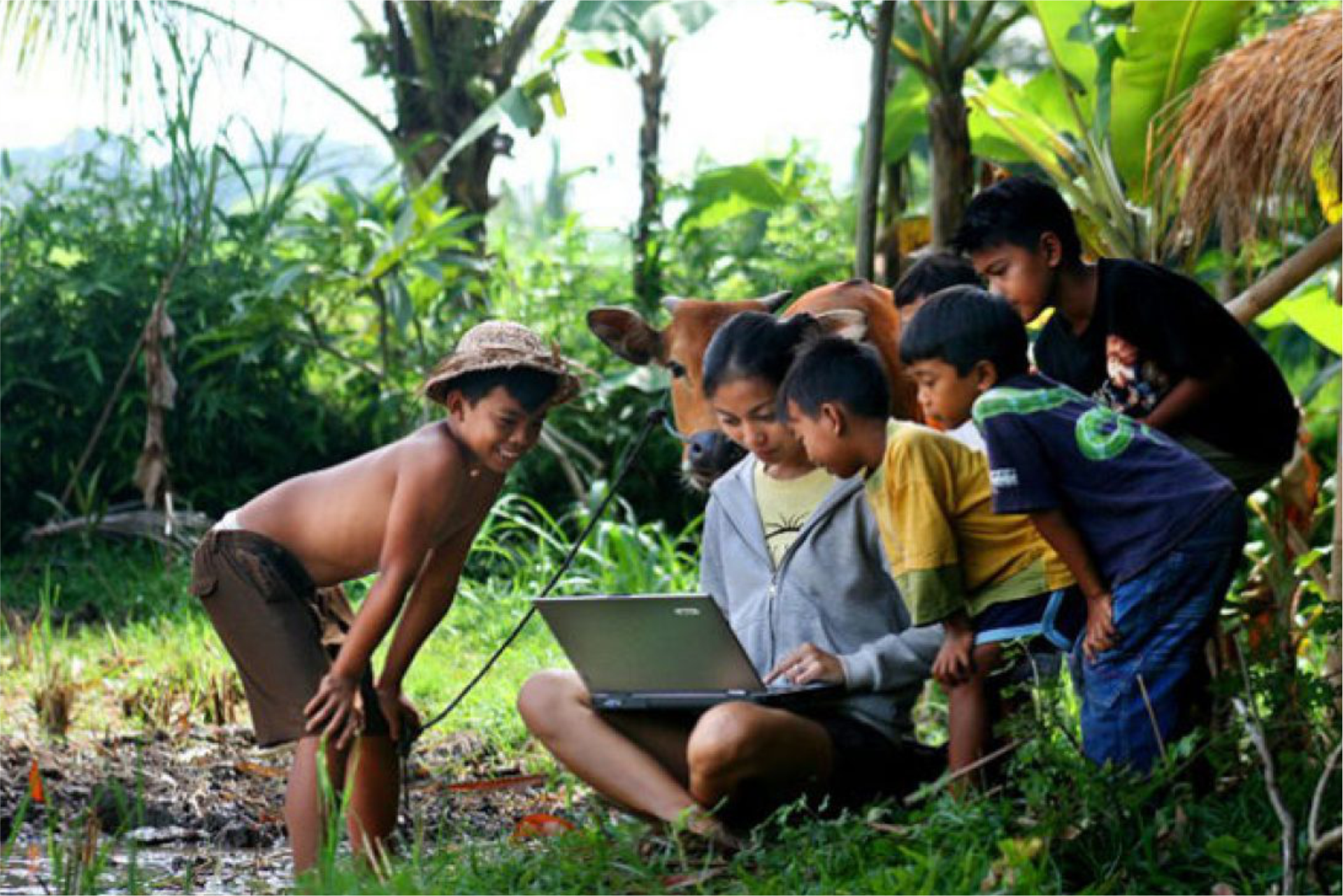 Pentingnya Pelatihan Digital bagi Masyarakat Desa Ndorurea 1