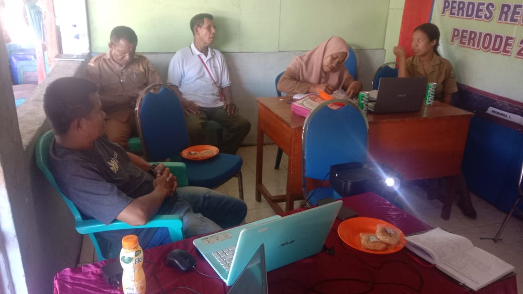 Pentingnya Pelatihan Digital bagi Masyarakat Desa Ndorurea 1