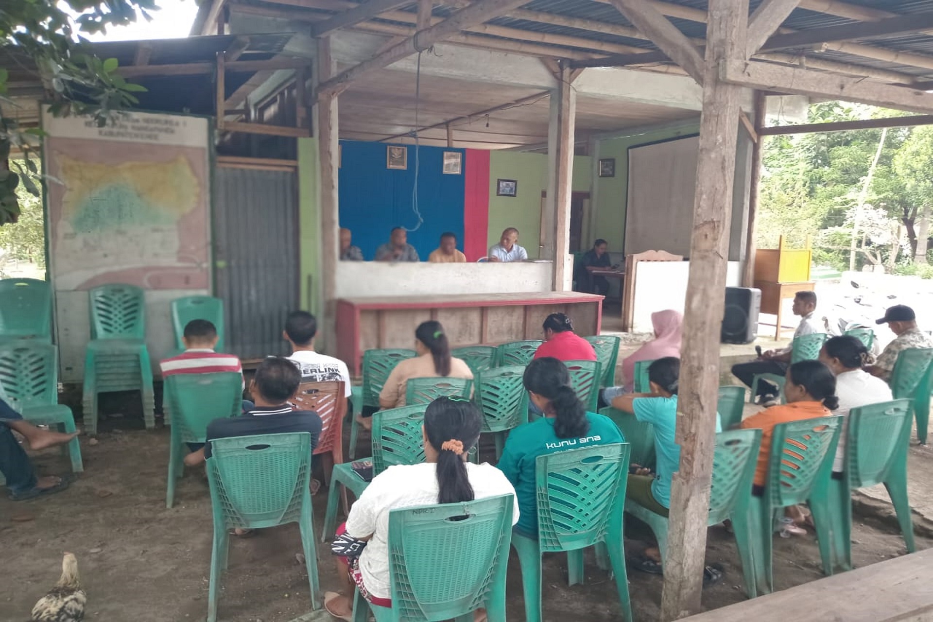 RAPAT RENCANA PEMBANGUNAN KANTOR DESA NDORUREA I